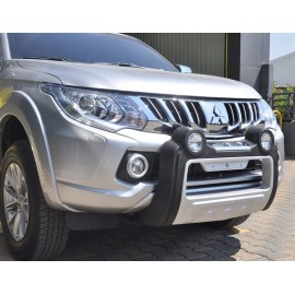 Mitsubishi L200 › 2016...