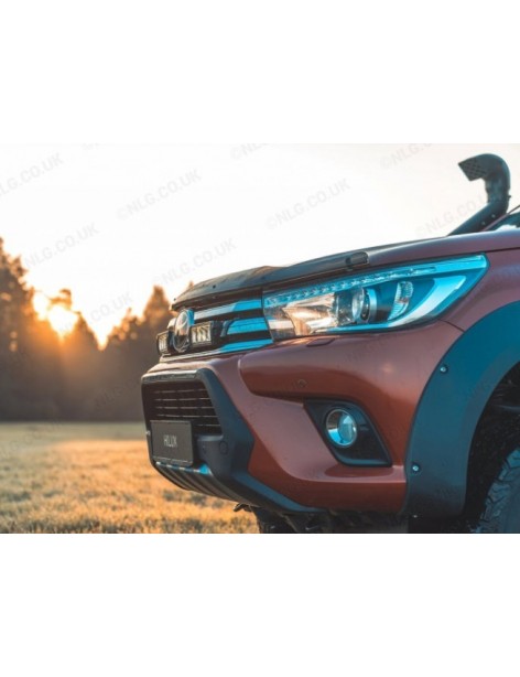 Kit intégration barres LED Lazer Lamps sur calandre de Toyota Hilux 2016-2020