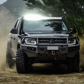pare-chocs av. VW Amarok à...